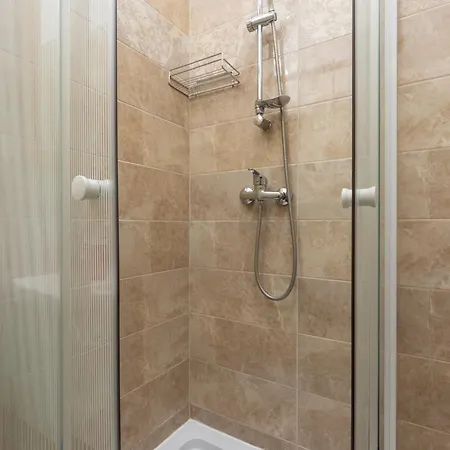 Simply Amazing 3br Ap Keleti Railway St *