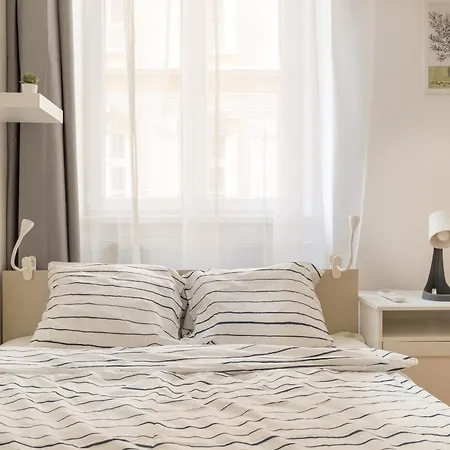 Simply Amazing 3br Ap Keleti Railway St *