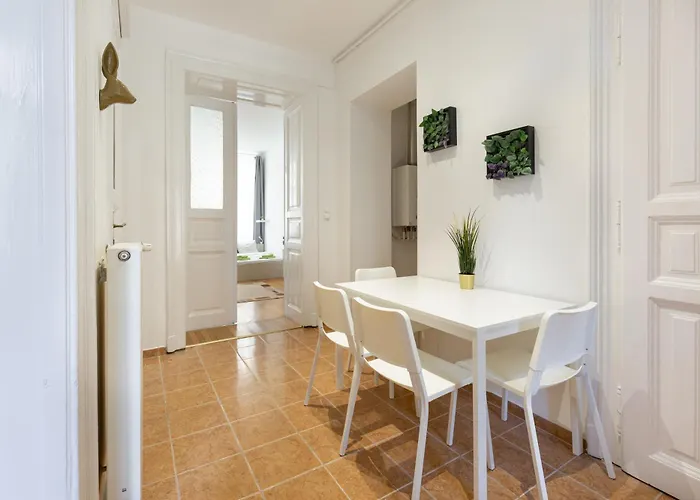 Apartament Simply Amazing 3br Ap Keleti Railway St *