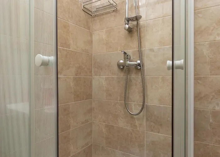 Simply Amazing 3br Ap Keleti Railway St *