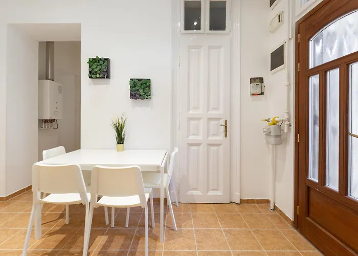 Simply Amazing 3br Ap Keleti Railway St *