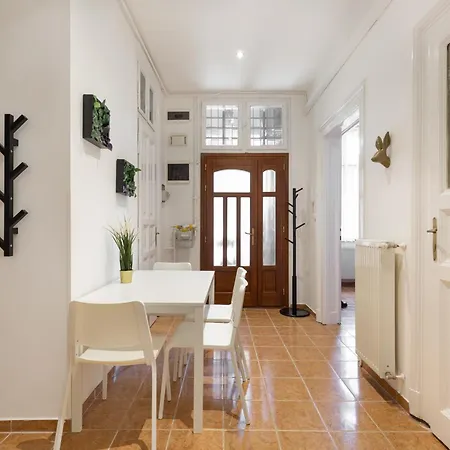 Simply Amazing 3br Ap Keleti Railway St Lägenhet
